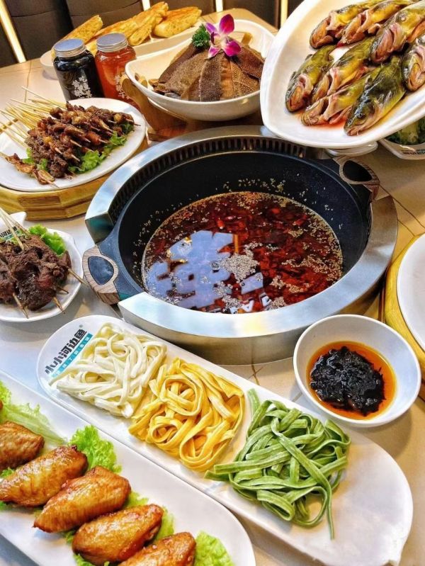 “会跳舞的鱼”现做鲜鱼火锅,社区餐饮的新机会